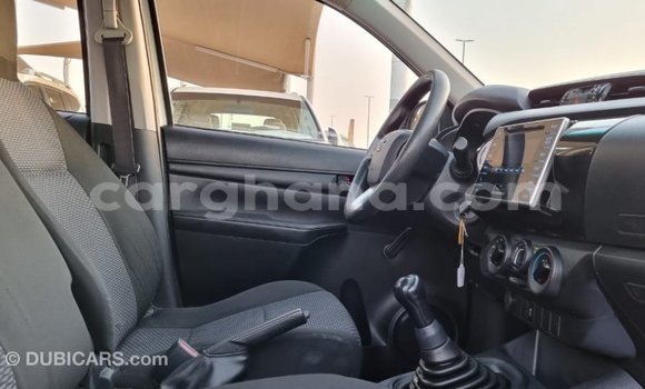 Ra Imported Toyota Hilux funfun Ọkọ̀ in Import - Dubai ni Ashanti Ra Imported Toyota Hilux funfun Ọkọ̀ in Import - Dubai ni Ashanti