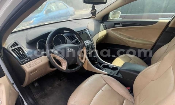 Buy Used Hyundai Sonata White Car in Accra in Greater Accra Buy Used Hyundai Sonata White Car in Accra in Greater Accra