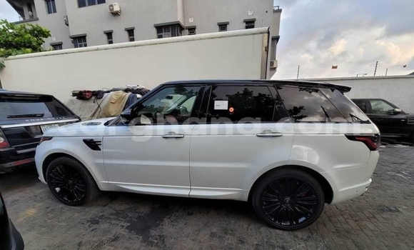 Sayi Na hannu Land Rover Range Rover Sport White Mota in Accra a Greater Accra