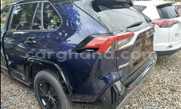 Ra Àlòkù Toyota RAV4 Black Ọkọ̀ in Accra ni Greater Accra