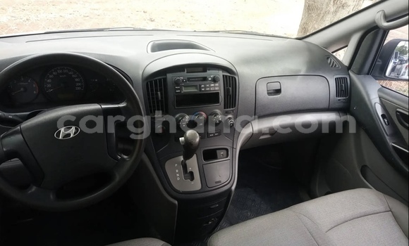 Sayi Na hannu Hyundai Starex White Mota in Accra a Greater Accra Sayi Na hannu Hyundai Starex White Mota in Accra a Greater Accra