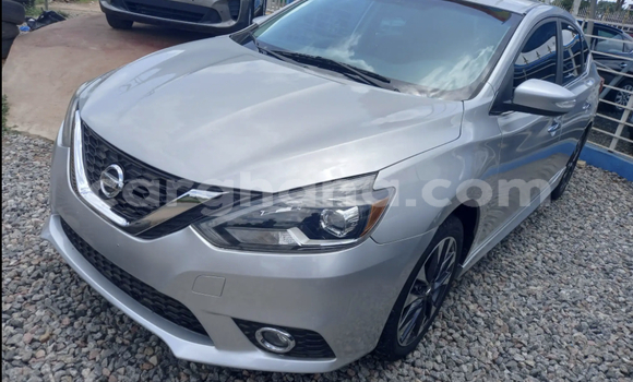 Sayi Na hannu Nissan Sentra Azurfa Mota in Accra a Greater Accra