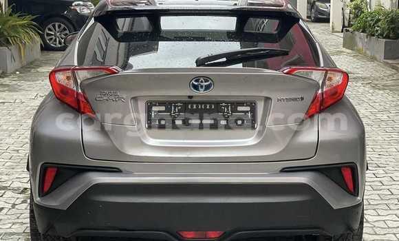 Buy Used Toyota C-HR Silver Car in Accra in Greater Accra Buy Used Toyota C-HR Silver Car in Accra in Greater Accra