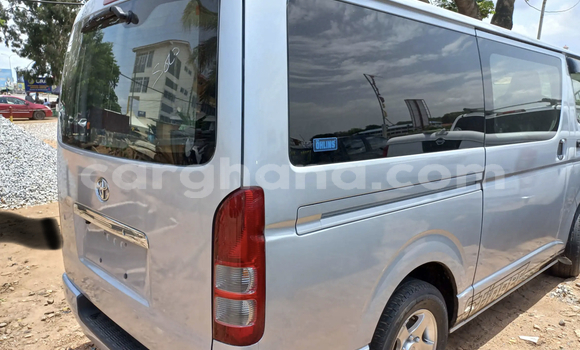 Sayi Na hannu Toyota Hiace Azurfa Mota in Accra a Greater Accra Sayi Na hannu Toyota Hiace Azurfa Mota in Accra a Greater Accra