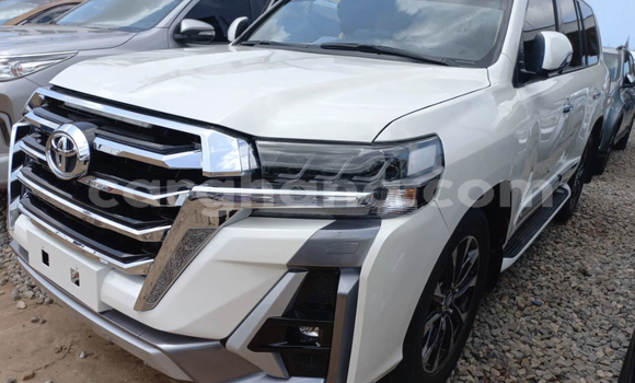 Sayi Na hannu Toyota Land Cruiser White Mota in Accra a Greater Accra Sayi Na hannu Toyota Land Cruiser White Mota in Accra a Greater Accra