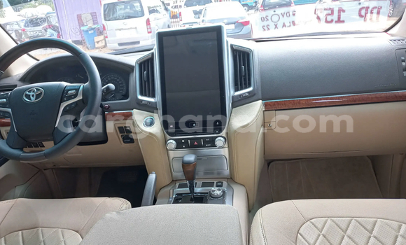 Sayi Na hannu Toyota Land Cruiser White Mota in Accra a Greater Accra Sayi Na hannu Toyota Land Cruiser White Mota in Accra a Greater Accra