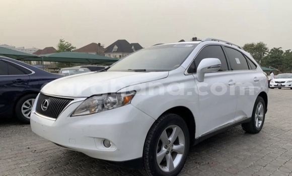Ra Àlòkù Lexus RX funfun Ọkọ̀ in Accra ni Greater Accra Ra Àlòkù Lexus RX funfun Ọkọ̀ in Accra ni Greater Accra