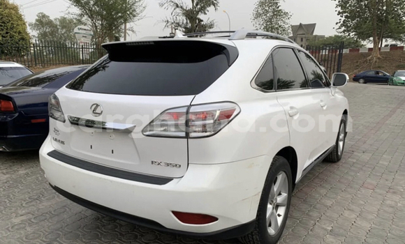 Ra Àlòkù Lexus RX funfun Ọkọ̀ in Accra ni Greater Accra Ra Àlòkù Lexus RX funfun Ọkọ̀ in Accra ni Greater Accra