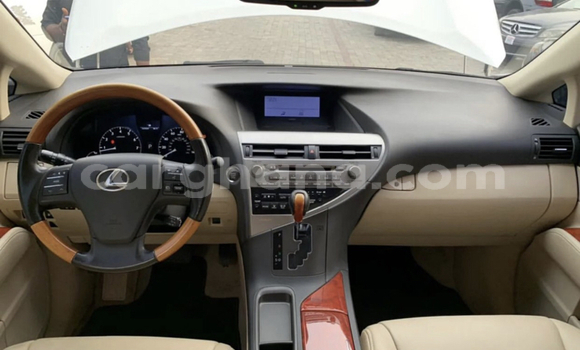 Ra Àlòkù Lexus RX funfun Ọkọ̀ in Accra ni Greater Accra Ra Àlòkù Lexus RX funfun Ọkọ̀ in Accra ni Greater Accra