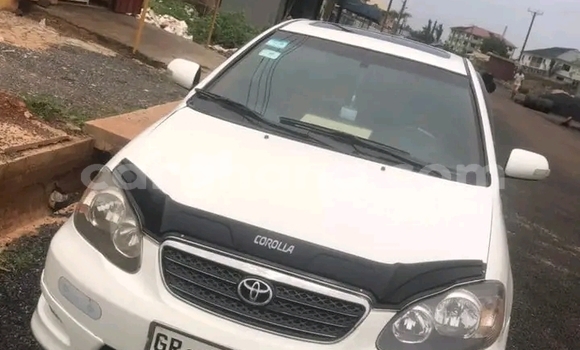 Sayi Na hannu Toyota Corolla White Mota in Accra a Greater Accra Sayi Na hannu Toyota Corolla White Mota in Accra a Greater Accra