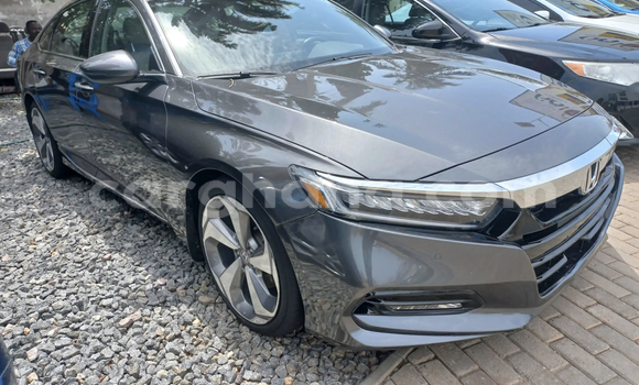 Ra Àlòkù Honda Accord Black Ọkọ̀ in Accra ni Greater Accra Ra Àlòkù Honda Accord Black Ọkọ̀ in Accra ni Greater Accra