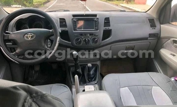 Buy Used Toyota Hilux White Car in Accra in Greater Accra Buy Used Toyota Hilux White Car in Accra in Greater Accra