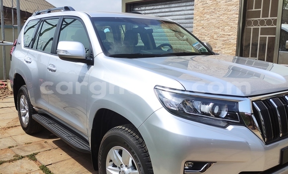 Sayi Sabo Toyota Land Cruiser Prado Azurfa Mota in Tema a Greater Accra