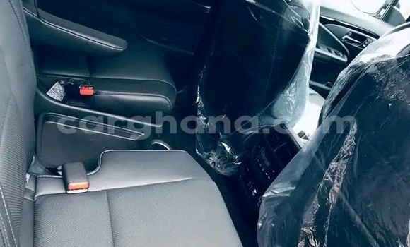 Buy Used Honda Pilot White Car in Accra in Greater Accra Buy Used Honda Pilot White Car in Accra in Greater Accra