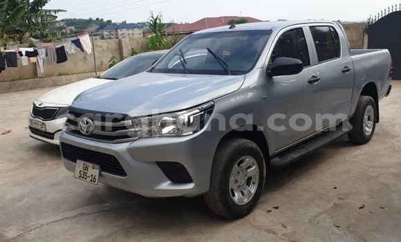 Buy Used Toyota Hilux Silver Car in Accra in Greater Accra Buy Used Toyota Hilux Silver Car in Accra in Greater Accra