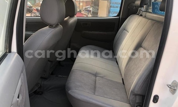Buy Used Toyota Hilux Silver Car in Accra in Greater Accra Buy Used Toyota Hilux Silver Car in Accra in Greater Accra