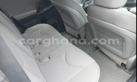 Sayi Na hannu Toyota RAV4 White Mota in Accra a Greater Accra Sayi Na hannu Toyota RAV4 White Mota in Accra a Greater Accra