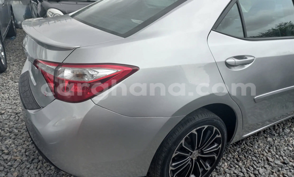 Sayi Na hannu Toyota Corolla Azurfa Mota in Accra a Greater Accra Sayi Na hannu Toyota Corolla Azurfa Mota in Accra a Greater Accra