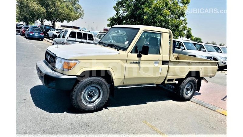 Big with watermark toyota land cruiser ashanti import dubai 45509