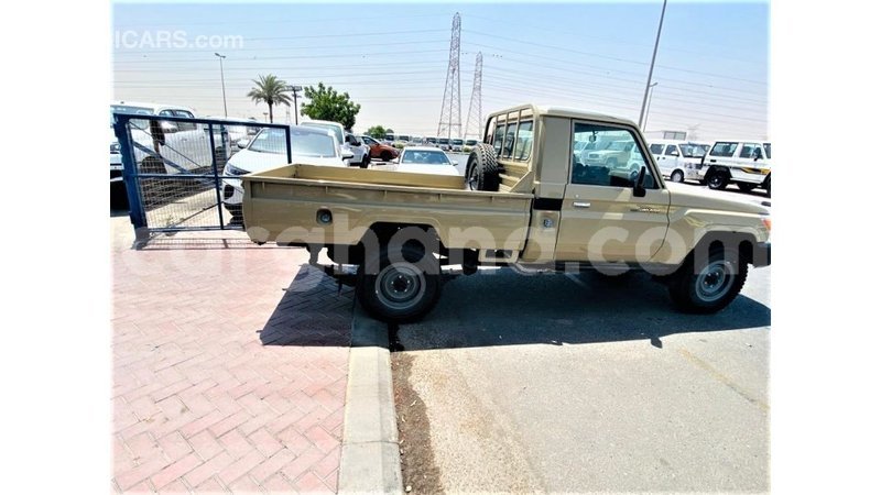 Big with watermark toyota land cruiser ashanti import dubai 45509