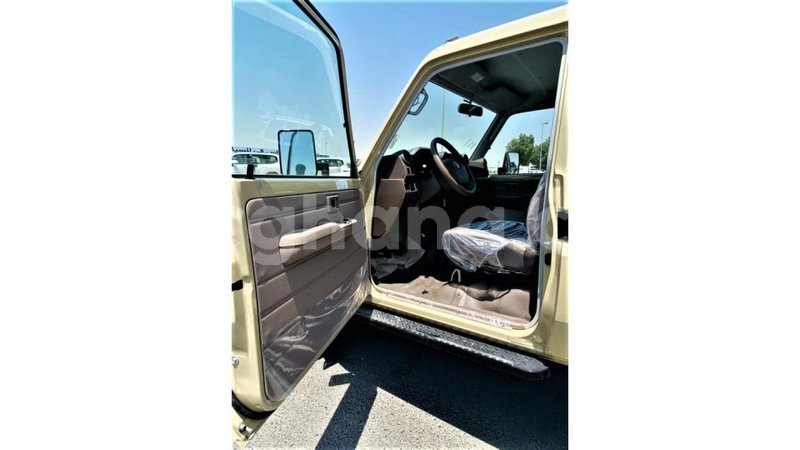 Big with watermark toyota land cruiser ashanti import dubai 45509