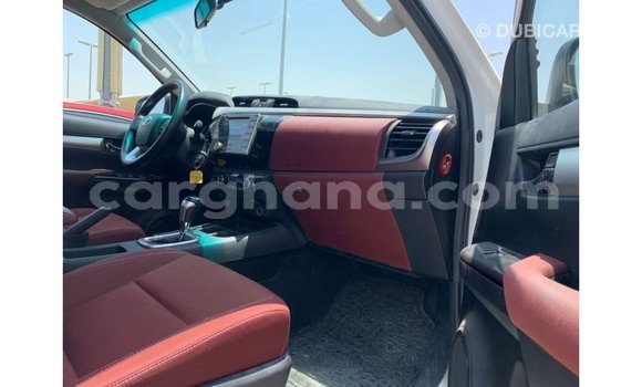 Buy Import Toyota Hilux White Car in Import - Dubai in Ashanti Buy Import Toyota Hilux White Car in Import - Dubai in Ashanti