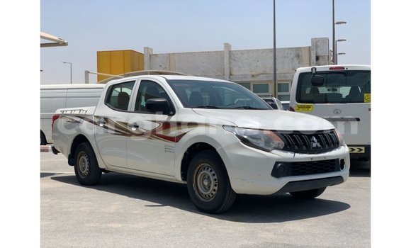 Ra Imported Mitsubishi L200 funfun Ọkọ̀ in Import - Dubai ni Ashanti Ra Imported Mitsubishi L200 funfun Ọkọ̀ in Import - Dubai ni Ashanti