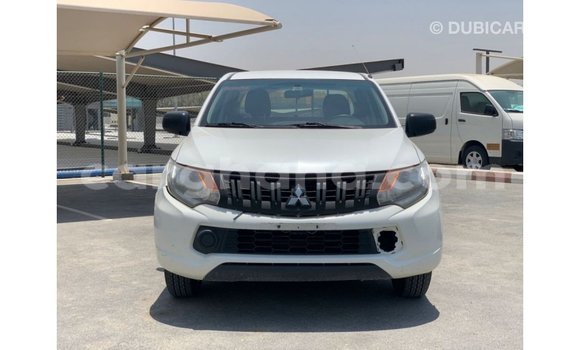 Ra Imported Mitsubishi L200 funfun Ọkọ̀ in Import - Dubai ni Ashanti Ra Imported Mitsubishi L200 funfun Ọkọ̀ in Import - Dubai ni Ashanti