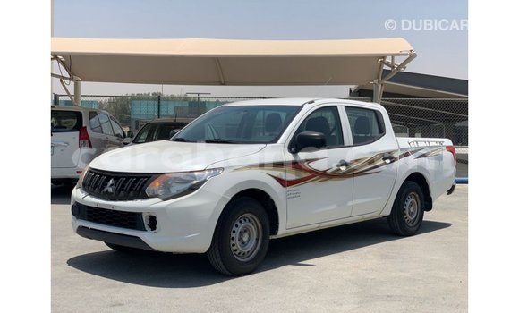 Ra Imported Mitsubishi L200 funfun Ọkọ̀ in Import - Dubai ni Ashanti Ra Imported Mitsubishi L200 funfun Ọkọ̀ in Import - Dubai ni Ashanti