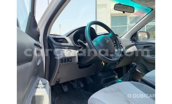 Ra Imported Mitsubishi L200 funfun Ọkọ̀ in Import - Dubai ni Ashanti Ra Imported Mitsubishi L200 funfun Ọkọ̀ in Import - Dubai ni Ashanti