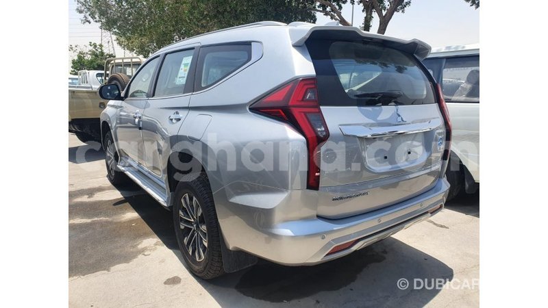 Big with watermark mitsubishi montero ashanti import dubai 45520