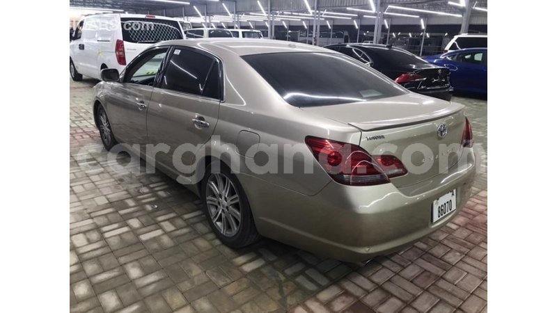 Big with watermark toyota avalon ashanti import dubai 45523