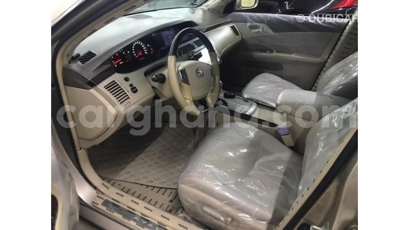 Big with watermark toyota avalon ashanti import dubai 45523