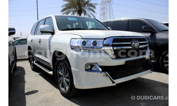 Buy Import Toyota Land Cruiser White Car in Import - Dubai in Ashanti Buy Import Toyota Land Cruiser White Car in Import - Dubai in Ashanti