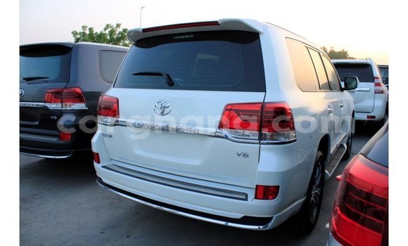 Buy Import Toyota Land Cruiser White Car in Import - Dubai in Ashanti Buy Import Toyota Land Cruiser White Car in Import - Dubai in Ashanti