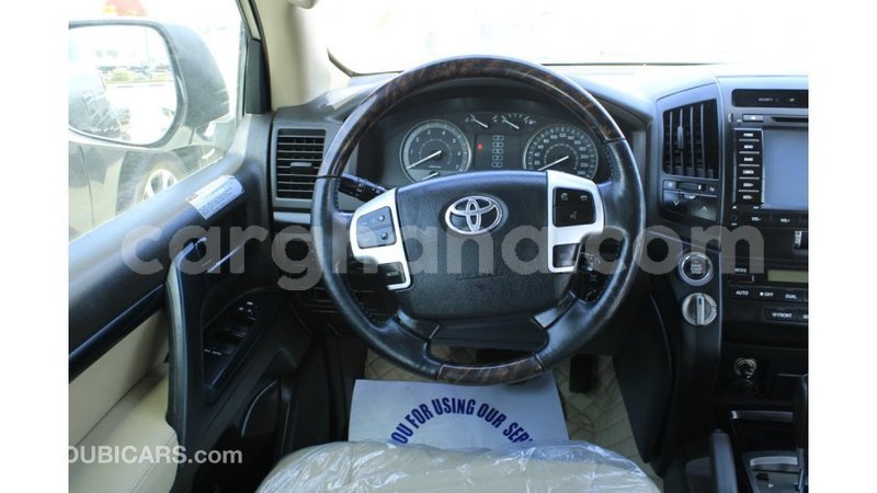 Big with watermark toyota land cruiser ashanti import dubai 45524