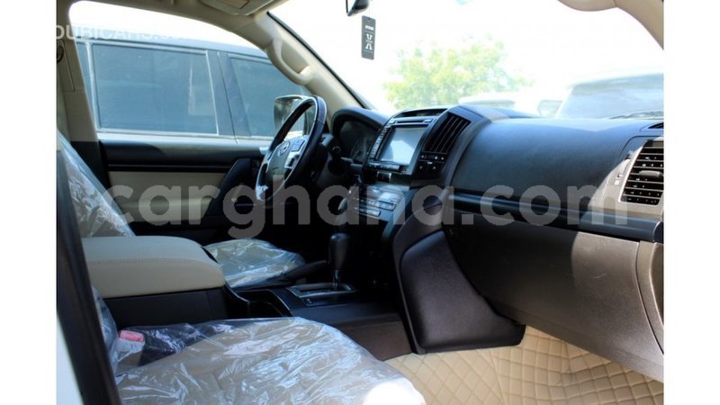 Big with watermark toyota land cruiser ashanti import dubai 45524