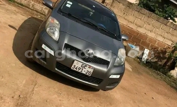 Sayi Na hannu Toyota Vitz Black Mota in Accra a Greater Accra