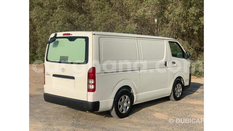 Big with watermark toyota hiace ashanti import dubai 45560