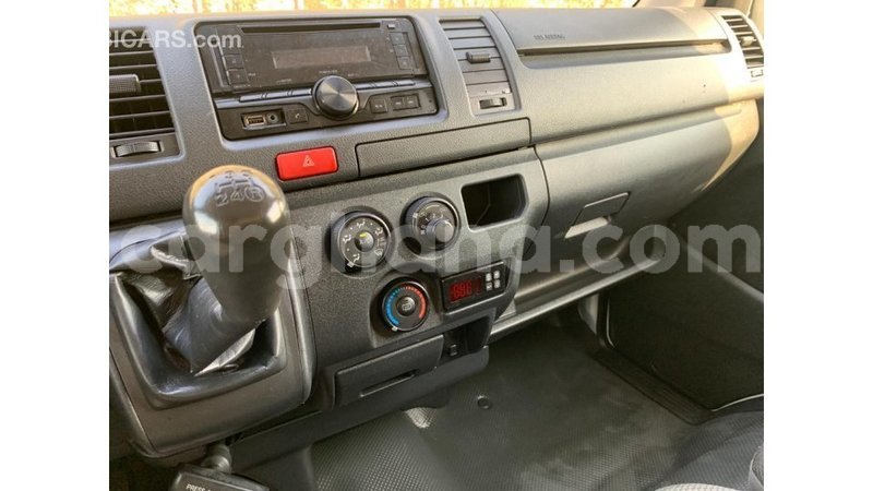 Big with watermark toyota hiace ashanti import dubai 45560