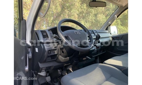 Sayi Imported Toyota Hiace White Mota in Import - Dubai a Ashanti Sayi Imported Toyota Hiace White Mota in Import - Dubai a Ashanti