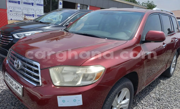 Sayi Na hannu Toyota Highlander Brown Mota in Accra a Greater Accra