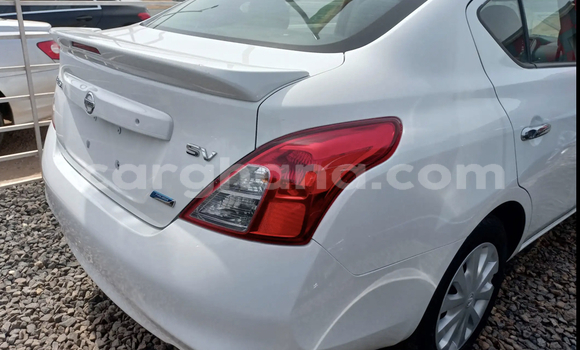 Sayi Na hannu Nissan Versa White Mota in Accra a Greater Accra Sayi Na hannu Nissan Versa White Mota in Accra a Greater Accra