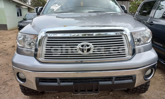 Ra Àlòkù Toyota Tundra Silver Ọkọ̀ in Accra ni Greater Accra Ra Àlòkù Toyota Tundra Silver Ọkọ̀ in Accra ni Greater Accra