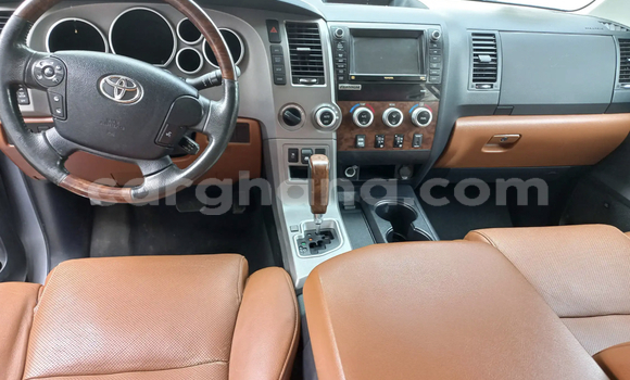 Ra Àlòkù Toyota Tundra Silver Ọkọ̀ in Accra ni Greater Accra Ra Àlòkù Toyota Tundra Silver Ọkọ̀ in Accra ni Greater Accra