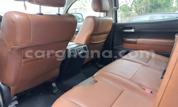 Ra Àlòkù Toyota Tundra Silver Ọkọ̀ in Accra ni Greater Accra Ra Àlòkù Toyota Tundra Silver Ọkọ̀ in Accra ni Greater Accra