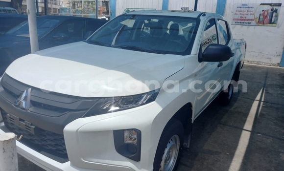 Buy Used Mitsubishi L200 White Car in Accra in Greater Accra