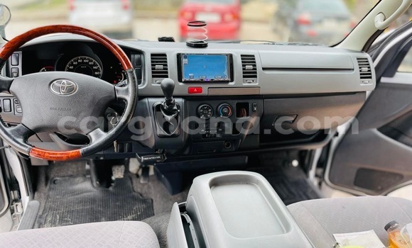 Buy Used Toyota Hiace Silver Car in Accra in Greater Accra Buy Used Toyota Hiace Silver Car in Accra in Greater Accra