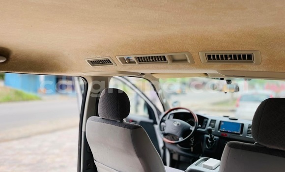 Buy Used Toyota Hiace Silver Car in Accra in Greater Accra Buy Used Toyota Hiace Silver Car in Accra in Greater Accra