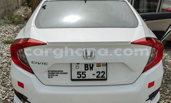 Ra Àlòkù Honda Civic funfun Ọkọ̀ in Accra ni Greater Accra Ra Àlòkù Honda Civic funfun Ọkọ̀ in Accra ni Greater Accra